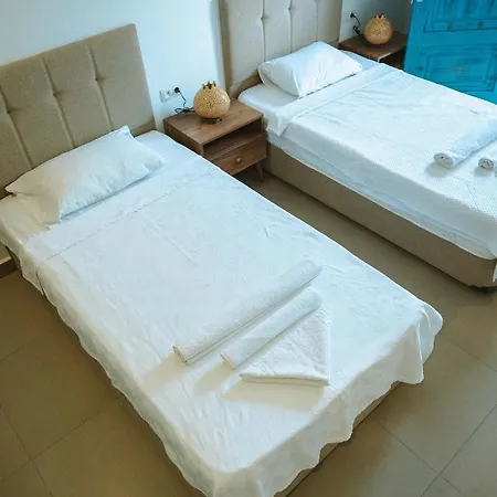 Lemon Garden Tuerkbuekue Отель *