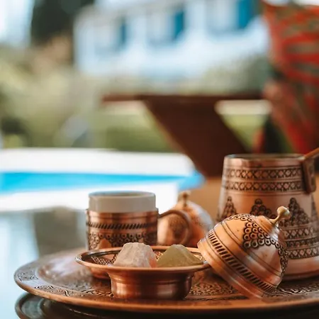 Lemon Garden Tuerkbuekue ホテル ムーラ